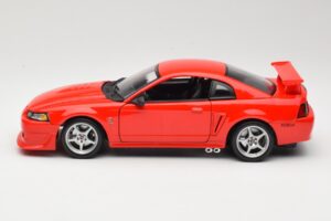 Ford Mustang SVT Cobra R SN95 Červený Maisto 1:18 531872 Kov – obrázek 4 z 8