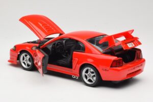 Ford Mustang SVT Cobra R SN95 Červený Maisto 1:18 531872 Kov – obrázek 5 z 8