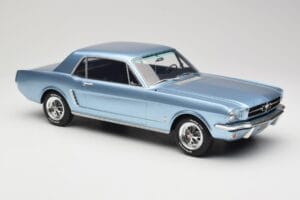 Ford Mustang V8 Hardtop Pony GT Silver Blue GT Spirit 1:12 G089 Pryskyřice – obrázek 4 z 6