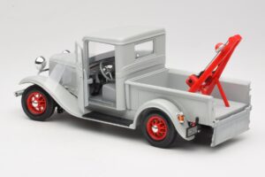 Ford Pick-Up Wrecker Šedý Road Signature 1:18 92257 Kov – obrázek 5 z 8