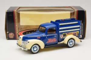 Ford Pepsi-Cola Replica Golden Wheel 1:18 PF351 Kov – obrázek 8 z 8
