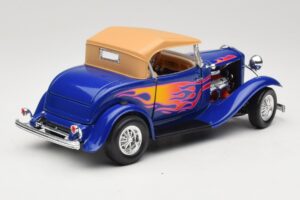 Ford Roadster Street Rod Modrý with Fire Road Signature 1:18 92249 Kov – obrázek 3 z 8