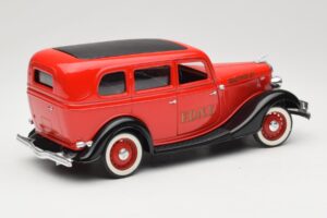 Ford Sedan Červený Solido 1:18 8066 Kov – obrázek 3 z 8