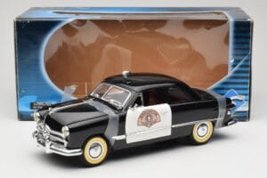 Ford Sedan Washington State Police Solido 1:18 8158 Kov – obrázek 8 z 8