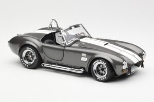 Ford Shelby Cobra 427 S/C Šedý Metalíza S Bílými Pruhy Kyosho 1:18 08045GRW Kov – obrázek 6 z 8
