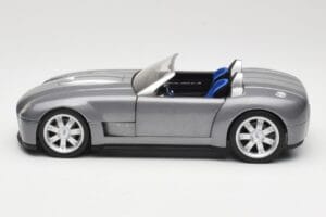 Shelby Cobra Kabriolet Grey Metallic Hot Wheels 1:18 G7220 Kov – obrázek 4 z 8