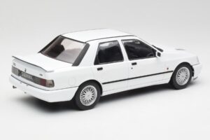 Ford Sierra RS Cosworth 4x4 Bílý MCG 1:18 MCG18353 Kov – obrázek 2 z 6