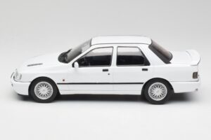 Ford Sierra RS Cosworth 4x4 Bílý MCG 1:18 MCG18353 Kov – obrázek 3 z 6