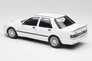 Ford Sierra RS Cosworth 4x4 Bílý MCG 1:18 MCG18353 Kov – obrázek 5 z 6