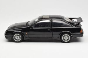 Ford Sierra RS Cosworth Černý AUTOart 1:18 72861 Kov – obrázek 4 z 8
