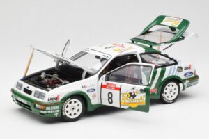 Ford Sierra RS Cosworth #8 D. Auriol / B. Occelli Rally Tour de Corse 1988 AUTOart 1:18 88812 Kov – obrázek 2 z 8