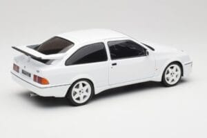 Ford Sierra RS Cosworth Bílý IXO 1:18 18CMC121 Kov – obrázek 2 z 6