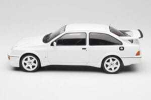 Ford Sierra RS Cosworth Bílý IXO 1:18 18CMC121 Kov – obrázek 3 z 6