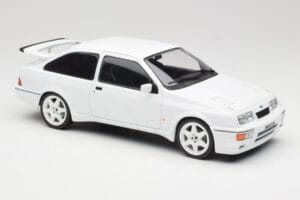 Ford Sierra RS Cosworth Bílý IXO 1:18 18CMC121 Kov – obrázek 4 z 6