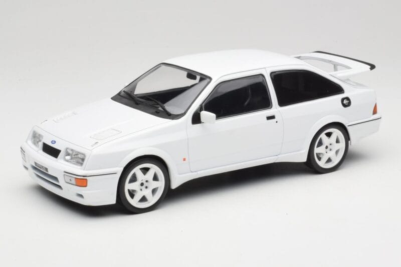 Ford Sierra RS Cosworth Bílý IXO 1:18 18CMC121 Kov