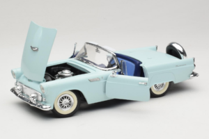 Ford Thunderbird Zelený Revell 1:18 8804-G1 Kov – obrázek 2 z 8