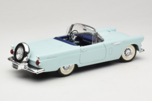 Ford Thunderbird Zelený Revell 1:18 8804-G1 Kov – obrázek 3 z 8