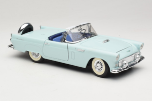 Ford Thunderbird Zelený Revell 1:18 8804-G1 Kov – obrázek 6 z 8