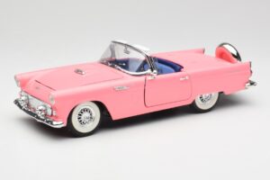 Ford Thunderbird Růžový Revell 1:18 8804 Kov