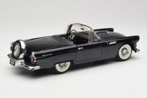 Ford Thunderbird Kabriolet Černý Revell 1:18 8818-M1 Kov – obrázek 3 z 8