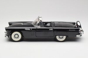 Ford Thunderbird Kabriolet Černý Revell 1:18 8818-M1 Kov – obrázek 4 z 8