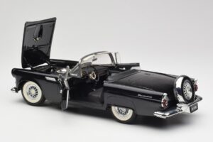 Ford Thunderbird Kabriolet Černý Revell 1:18 8818-M1 Kov – obrázek 5 z 8