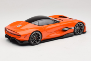 Genesis X Gran Berlinetta VGT Orange Magma Norev 1:18 188032 Kov – obrázek 2 z 6