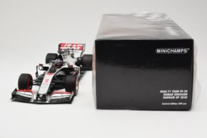Haas VF-20 #8 R. Grosjean Bahrain GP 2020 Minichamps 1:18 110201508 Kov – obrázek 6 z 6