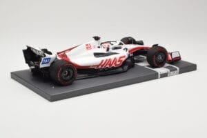 Haas VF-22 #20 K. Magnussen Bahrain GP 2022 Minichamps 1:18 117220120 Kov – obrázek 3 z 6