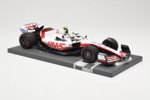 Haas VF-22 #47 M. Schumacher Bahrain GP 2022 Minichamps 1:18 117220147 Kov – obrázek 4 z 6
