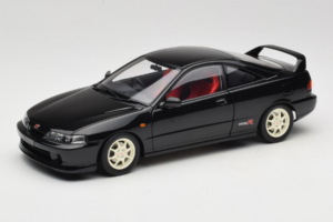 Honda Integra Type R DC2 Pre-Facelift Flamenco Black Pearl MotorHelix 1:18 M85203 Kov