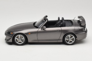 Honda S2000 AP2 Type S Moon Rock Metallic MotorHelix 1:18 M85111 Kov – obrázek 5 z 9