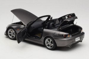 Honda S2000 AP2 Type S Moon Rock Metallic MotorHelix 1:18 M85111 Kov – obrázek 6 z 9