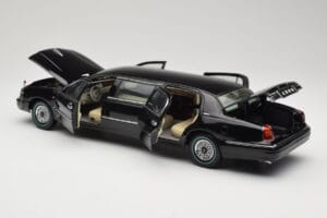 Hongqi Qijian CA7460 FAW 1:18 139940 Kov – obrázek 5 z 8