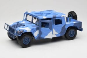 Hummer H1 Humvee Modrý & Bílý Motormax 1:18 73157 Kov – obrázek 2 z 8