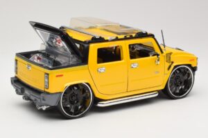 Hummer H2 SUT Concept Žlutý Maisto 1:18 31067 Kov – obrázek 3 z 8