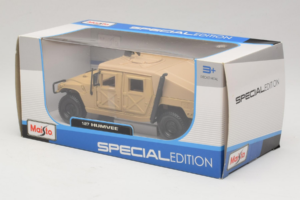 AM General Humvee Military Maisto 1:27 31974 Kov – obrázek 3 z 3