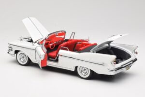 Imperial Crown Kabriolet Bílý Road Signature 1:18 20138 Kov – obrázek 5 z 8