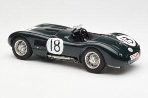 Jaguar C-Type #18 T. Rolt / D. Hamilton 24 Hours of Le Mans Winner 1953 CMC 1:18 M-195 Kov – obrázek 5 z 6