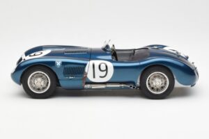 Jaguar C-Type #19 J. Stewart Ecurie Ecosse Goodwood Members Meeting 1954 CMC 1:18 M-192 Kov – obrázek 3 z 6