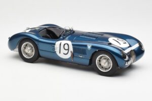 Jaguar C-Type #19 J. Stewart Ecurie Ecosse Goodwood Members Meeting 1954 CMC 1:18 M-192 Kov – obrázek 4 z 6