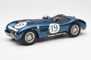 Jaguar C-Type #19 J. Stewart Ecurie Ecosse Goodwood Members Meeting 1954 CMC 1:18 M-192 Kov