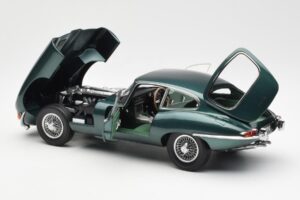 Jaguar E-Type 3.8 Series 1 Tmavě Zelený Kyosho 1:18 08954DG Kov – obrázek 5 z 8