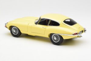 Jaguar E-Type 3.8 Series 1 Světle Žlutý Kyosho 1:18 08954LY Kov – obrázek 7 z 8