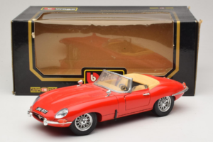 Jaguar E-Type Series 1 Kabriolet Červený Bburago 1:18 3038 Kov – obrázek 8 z 8