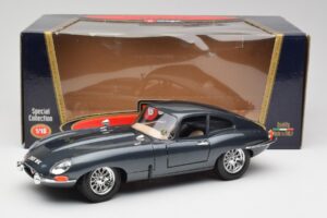 Jaguar E-Type Series 1 Zelený Bburago 1:18 3018-M1 Kov – obrázek 2 z 8