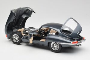 Jaguar E-Type Series 1 Zelený Bburago 1:18 3018-M1 Kov – obrázek 7 z 8