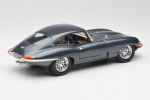 Jaguar E-Type Šedý Bburago 1:18 30018 Kov – obrázek 3 z 8