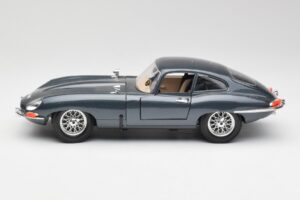 Jaguar E-Type Šedý Bburago 1:18 30018 Kov – obrázek 4 z 8