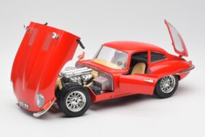 Jaguar E-Type Červený Bburago 1:18 3018 Kov – obrázek 2 z 8
